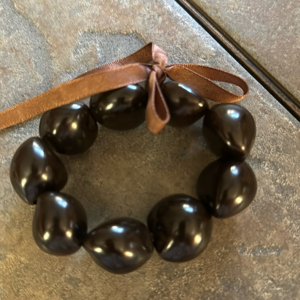NEW Natural brown, authentic Kukui Nut Bracelet. Stretch. Wedding.‎ Gradu…
